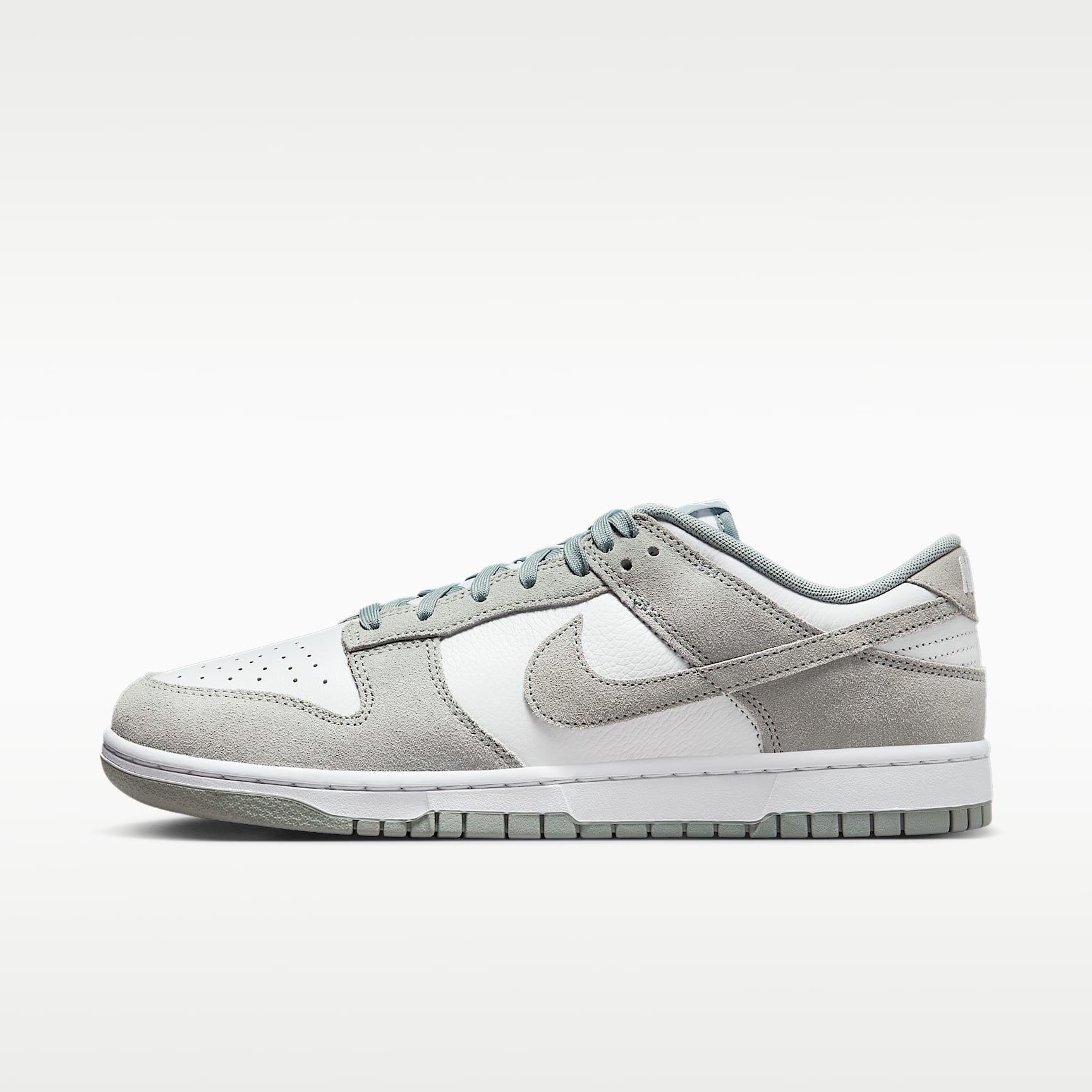 Nike Dunk Low Retro SE Leather/Suede Men's Shoes. Nike.com